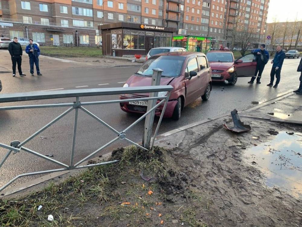 Вечерний металлострой. Происшествия в Металлострое. ЧП Металлострой. ДТП В Санкт Петербурге Металлострой. ДТП В Металлострое сегодня.