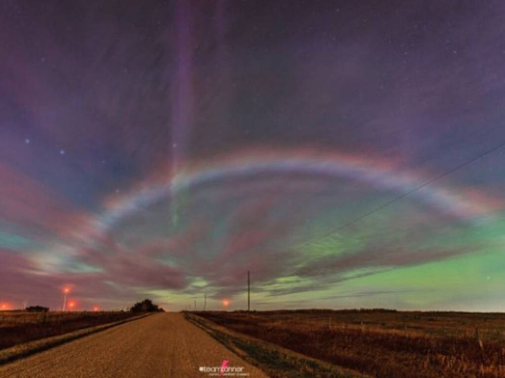 Лунная радуга явление. Moonbow явление. Много радуг. Много радуг одновременно. Радуга от лунного света.