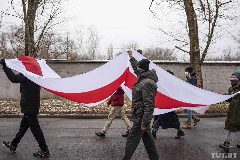 Народный марш. Протесты в Беларуси. Символ солидарности с белорусами. Акций протеста на 7 февраля.