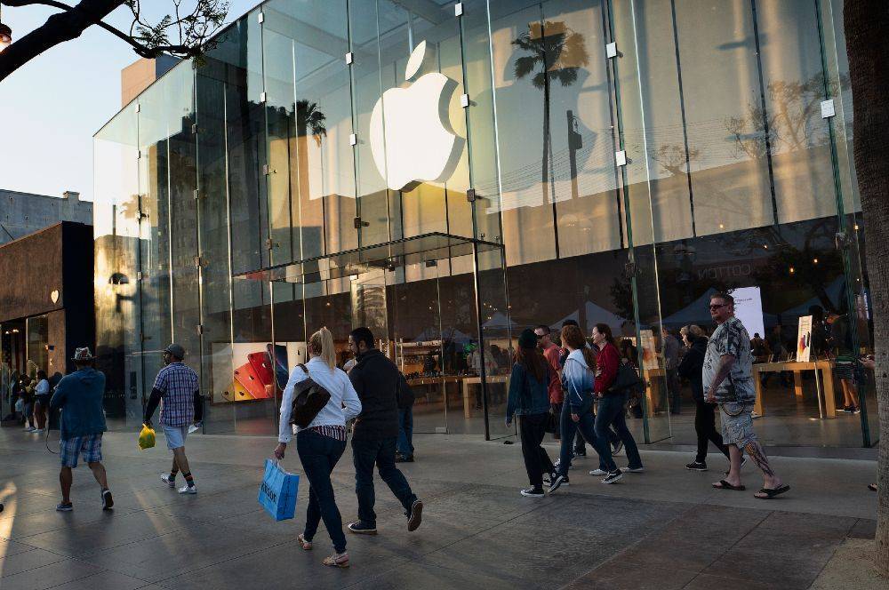 Суд обязал Apple доплачивать сотрудникам за досмотр на выходе с работы - rtvi.com - Украина