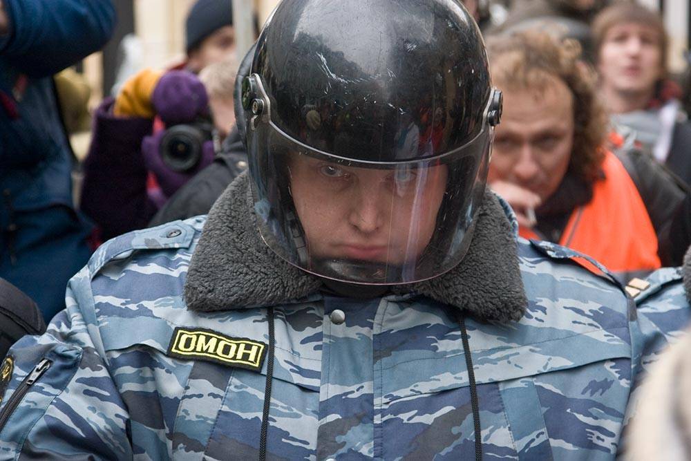 Фото омона. Дмитрий Марков ОМОНОВЕЦ. ОМОНО. ОМОНОВЕЦ космонавт. Сотрудник ОМОН.