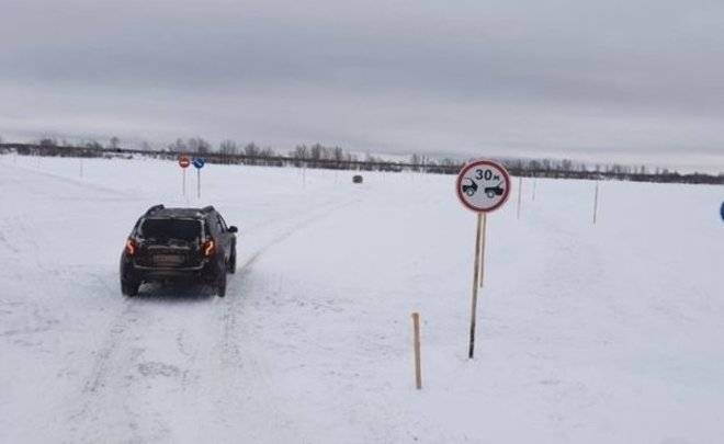 Ледовая переправа казань. Ледовая переправа Аракчино верхний Услон. Ледовые переправы через каму в Татарстане. Переправа через каму. Переправа через каму Нижнекамск.