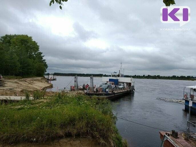 Паром в беседах. Столпино Быстрица переправа. Паромная переправа Быстрица Столпино. Паром Быстрица. Алешино переправа.