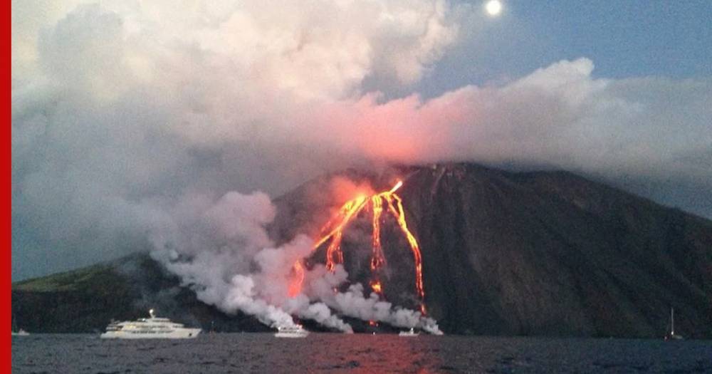 Donde esta el volcan stromboli