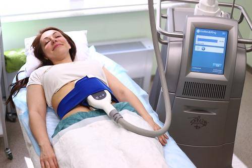 Криолиполиз что это. Криолиполиз Зелтик. Криолиполиз процедура. Процедура COOLSCULPTING. Криолиполиз при ожирении.