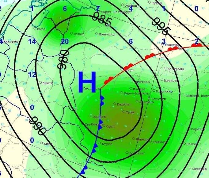 Циклон в москве сегодня. Циклон над Москвой. Циклон Бенедикт. Циклон над Москвой 20.07.2022. Как движется циклон сейчас.