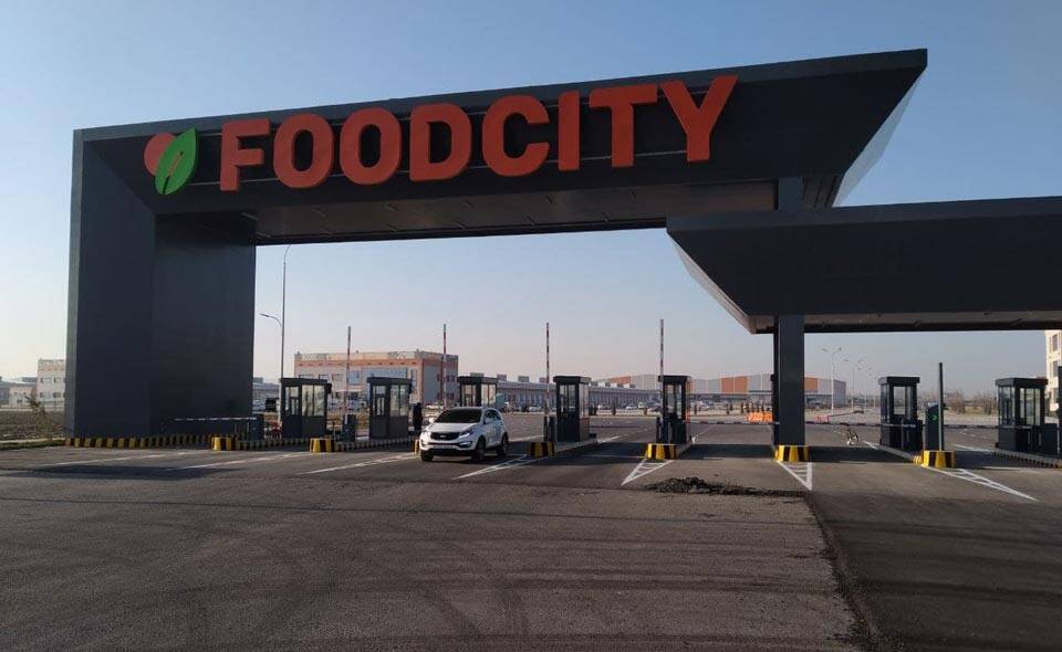 Как выглядит нова. Ташкент food City. Новый Куйлюк базар. Рынок фуд Сити в Ташкенте. Фуд Сити Ташкент фуд Сити Ташкент базар.