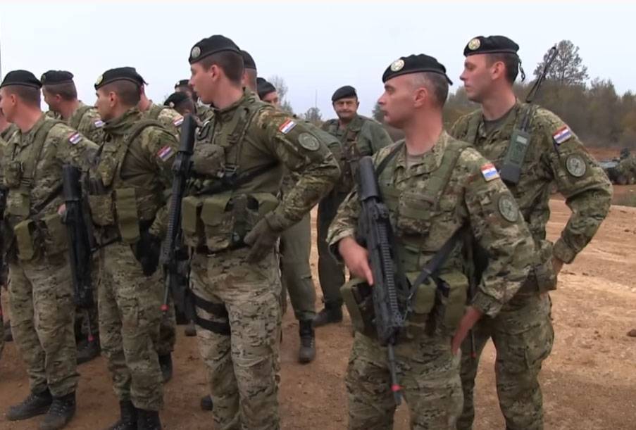 Войска нато на украине последние новости. Хорватские военные. Контингент НАТО. Хорваты в украинской армии. Военный контингент НАТО В Восточной Европе.