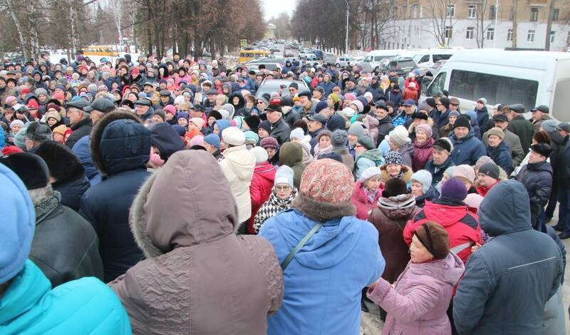 Последние новости где. Митинги в Казахстане. Украинский Донбасс протесты. Последние новости в России. Новости России сегодня.