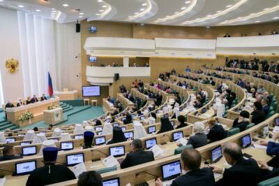 Владимир Путин - Совет Федерации увеличил МРОТ в 2022 году до 13 890 рублей - aif