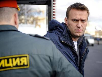 Алексей Навальный - Агентство Bloomberg включило «яростного критика Кремля» Навального в список «50 людей года» - rosbalt - Россия
