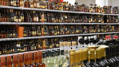 Павел Шапкин - В Национальном союзе защиты прав потребителей дали советы по выбору алкоголя к Новому году - russian
