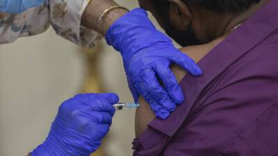 Нарендра Моди - Премьер Индии рассказал о планах вакцинировать подростков старше 15 лет - russian - Индия
