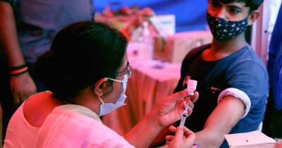 Нарендра Моди - Индия одобрила Covaxin для вакцинации против COVID детей от 12 лет - ren.tv - Индия