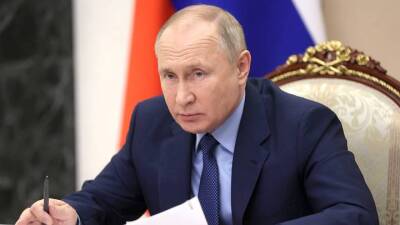 Владимир Путин - Путин анонсировал участие во всероссийской акции «Елка желаний» - vm - Россия