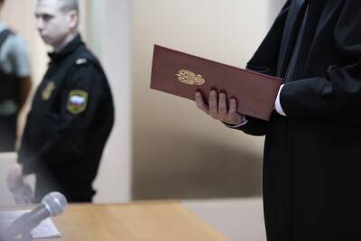 Петербуржца посадили на 2 года за то, что он избил мать из-за 200 рублей - znak.com - Россия - Санкт-Петербург