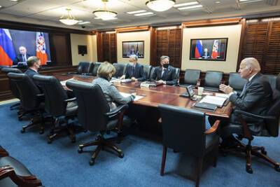 Владимир Путин - Джозеф Байден - Энтони Блинкен - Опубликован снимок из кабинета Байдена во время переговоров с Путиным - lenta - Россия - США - Украина - Вашингтон