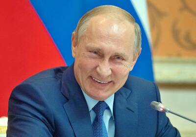 Владимир Путин - Путин выступил за обсуждение законов о СМИ-иноагентах с профессиональным сообществом - newsland.com