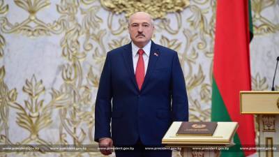 Александр Лукашенко - Лукашенко считает, что в Беларуси «неукоснительно соблюдается Конституция» - naviny.by