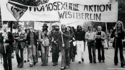 Как ЦК КПСС приглашал в Москву берлинских гей-активистов - newsland.com - Москва - Германия - Берлин