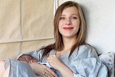 Илья Авербухий - Элизабет Арзамасова - Лиза Арзамасова показала, как выглядит ее фигура через месяц после родов - skuke.net - Новости