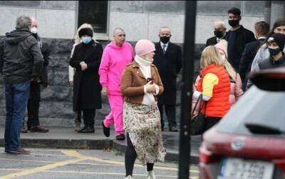Ирландия - Шинейд О'Коннор пришла на кремацию сына в розовом костюме - korrespondent - Украина - Ирландия - Дублин