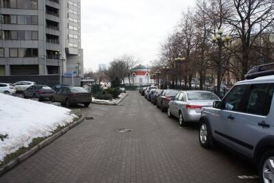Белгородские власти определились с уборкой платных парковок - mk.ru - Белгород