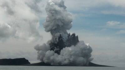 Королевство под водой: Как извержение вулкана на островах Тонга превратило тропический рай в ад - 5-tv.ru - Тонга