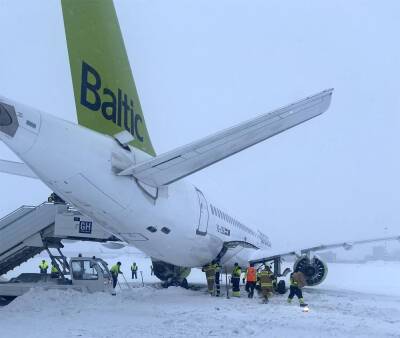 Литва - Из-за снегопада самолеты из Риги направляются в аэропорты Литвы - obzor.lt - Париж - Литва - Вильнюс - Рига - Копенгаген - Каунас
