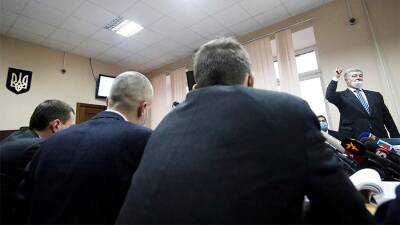 Петр Порошенко - Илья Новиков - Президент - Обвинение попросило суд об аресте Порошенко с залогом в $35,7 млн - iz - Украина - Киев - Израиль