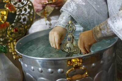 Воду на Крещение берут в храме в Сочельник 18 января 2022 года - pravda-tv.ru