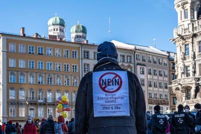 Германия: На акции против антиковидных ограничений вышли более 70 000 человек - mknews.de - Германия - Берлин