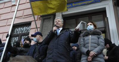Петр Порошенко - Президент - Сторонники Порошенко снова соберутся в его поддержку под Печерским судом — соцсети - prm.ua - Украина