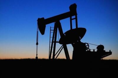 Опасности нефти по $100: эксперты дали неутешительные прогнозы - smartmoney.one - Россия - США - Эмираты