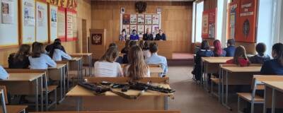 Полицейские в Инсарском районе рассказали студентам об особенностях службы в ОВД - runews24.ru - Россия