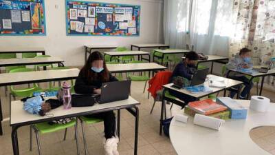 Нафтали Беннетый - Ифат Шаша-Битон - С 27 января в Израиле отменяется карантин для школьников - vesty.co.il - Израиль