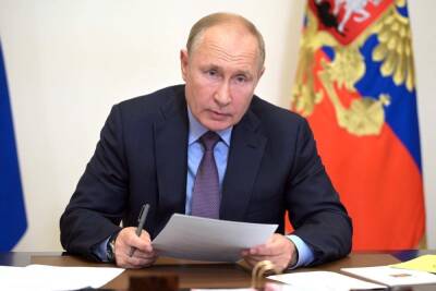Владимир Путин - Путин предложил проиндексировать пенсии военных пенсионеров на 8,6% - mk.ru - Россия
