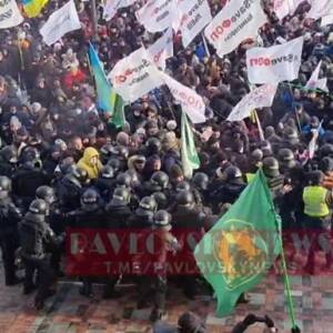 Протестующие предприниматели пытались прорваться к Раде. Фото. Видео - reporter-ua.com - Украина - Киев