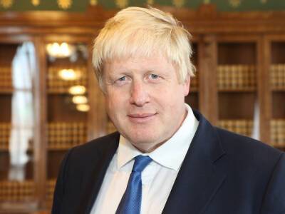 Борис Джонсон - Британский премьер Джонсон, оказавшийся в центре скандала из-за «ковидных» вечеринок, отказался уходить в отставку - rosbalt - Англия - Reuters - Covid-19
