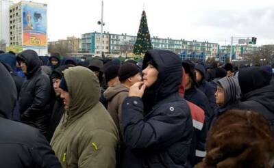 Госпереворот в Казахстане, 5 января 2022 года, причины волнений, митинги переросли уличные бои, последние новости сегодня - pravda-tv.ru - Казахстан - Актау - Атырау