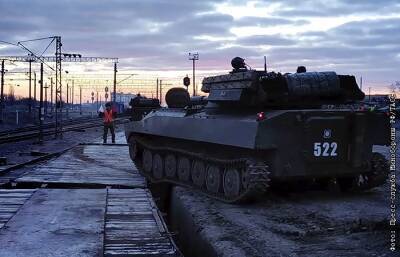 Командование отчиталось об уходе из Крыма десяти военных колонн ЮВО с опасными грузами - interfax - Москва - Россия - Крым - Крым