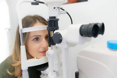 Эксперты рассказали об опасном возрастном заболевании глаз - abnews