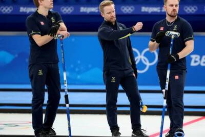ОИ-2022. Мужская сборная Швеции по кёрлингу выиграла золото в Пекине - sport.ru - Англия - Швеция - Пекин