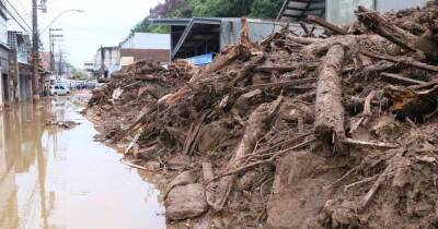 Жаир Болсонар - Жаир Болсонару - Количество жертв паводка в Бразилии превысило 150 человек - ren.tv - Бразилия
