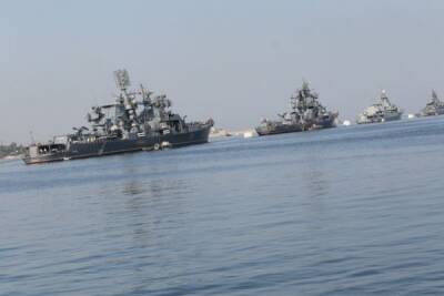 Российские десантные корабли зашли в сирийский порт Тартус - eadaily - Россия - Сирия - Тартус - Охотск