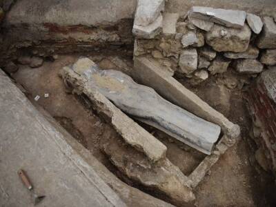 При восстановлении Нотр-Дам-де-Пари были обнаружены гробницы XIV века - polit.ru - Франция - Париж