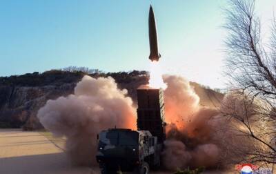 Ким Ченын - КНДР запустила две ракеты в сторону Японского моря - korrespondent - Украина - КНДР - Пхеньян - Корея - Ракеты