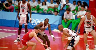 Майкл Джордан - Великие олимпийские моменты. Баскетбол. Сборная США-1992 - olympics.com - США - Сеул