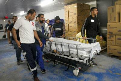Яир Лапид - Авив Кохави - Палестинский медик: «Абу-Акле умерла от пули в голову» - news.israelinfo.co.il - Израиль - Палестина