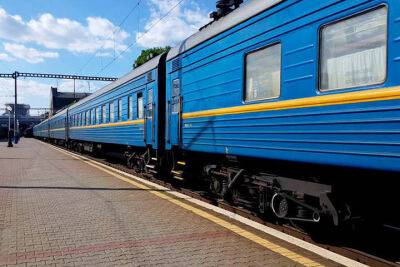 "Укрзалізниця" припиняє курсування евакуаційних поїздів: залишиться лише один - vchaspik.ua - Украина